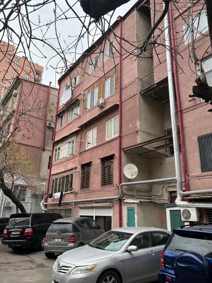 Cozy Apartment Near Opera House Yerevan Exterior photo